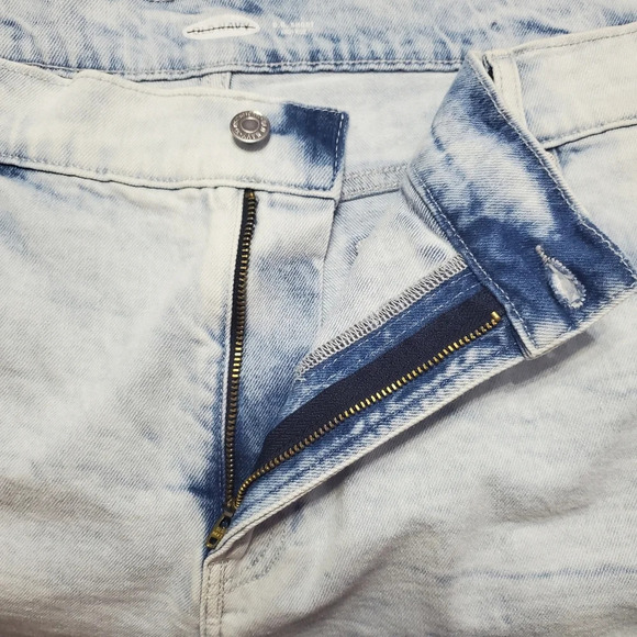 NWOT Old Navy Women's Acid Wash O. G. High Rise Denim Shorts Plus 24 - Picture 5 of 6